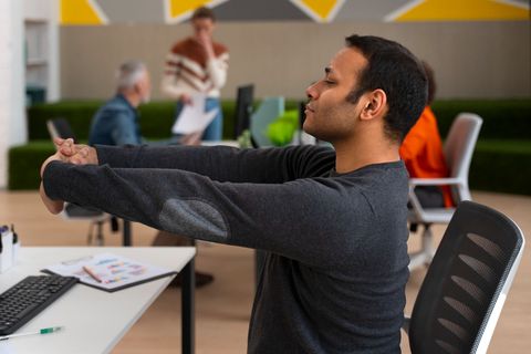 Workplace Posture Training Guide: Healthy Sitting Habits